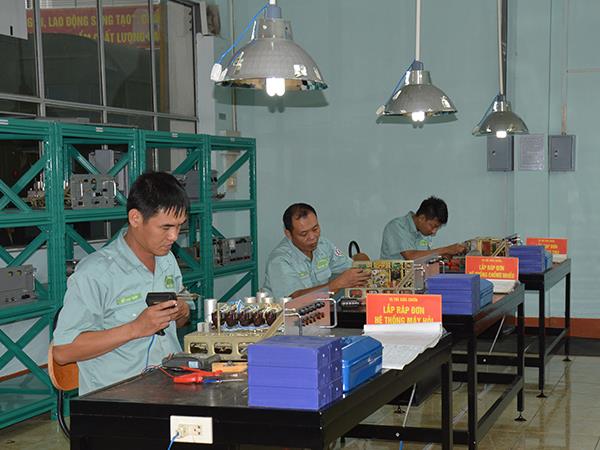 nha-may-a29-dot-pha-xay-dung-chinh-quy-nganh-ky-thuat