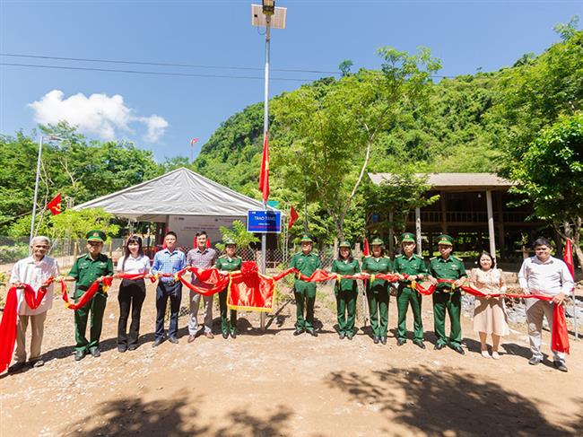 dua-anh-sang-vung-bien-toi-dong-bao-dan-toc-thieu-so-tinh-quang-binh