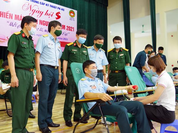 gan-500-can-bo-hoc-vien-truong-trung-cap-ky-thuat-pk-kq-tham-gia-hien-mau-tinh-nguyen-nam-2021