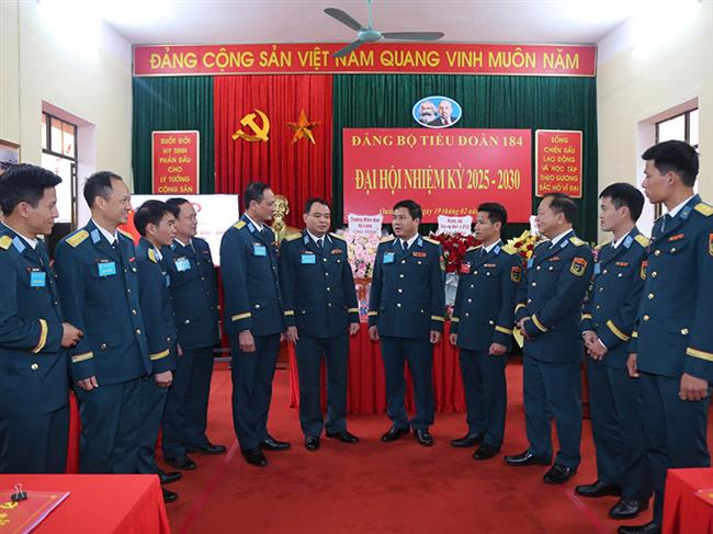 ghi-o-dai-hoi-dang-bo-bo-phan-lam-truoc-trong-dang-bo-quan-chung-phong-khong-khong-quan