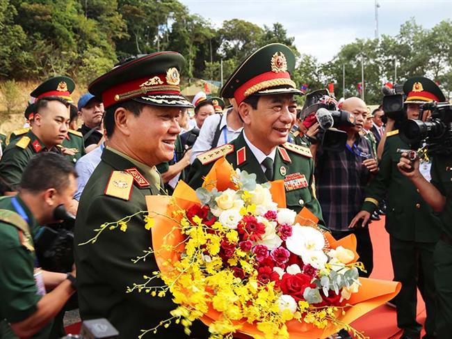 giao-luu-huu-nghi-quoc-phong-bien-gioi-viet-nam-lao-lan-thu-3