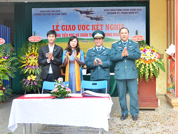 giao-uoc-ket-nghia-giua-trung-doan-927-va-truong-tieu-hoc-vu-xuan-thieu