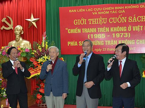 gioi-thieu-cuon-sach-chien-tranh-tren-khong-o-viet-nam-1965-1973-phia-sau-nhung-tran-khong-chien