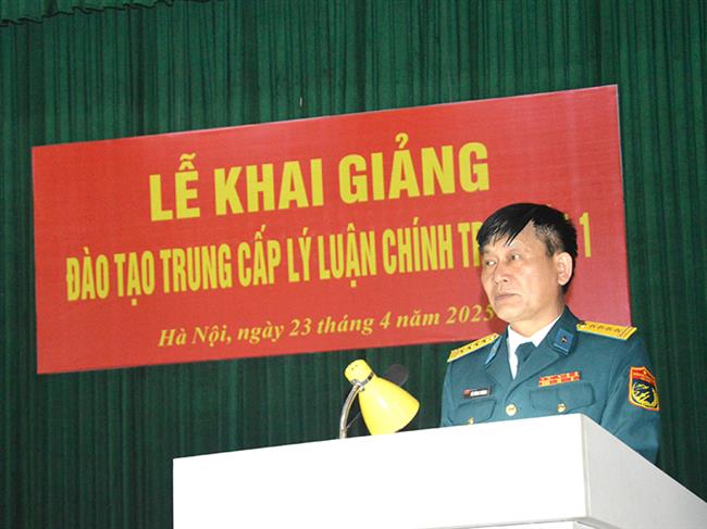 hoc-vien-phong-khong-khong-quan-khai-giang-lop-dao-tao-trung-cap-ly-luan-chinh-tri-khoa-1-nam-2025