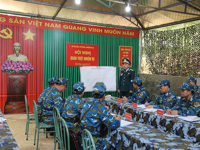 hoc-vien-phong-khong-khong-quan-to-chuc-dien-tap-chi-huy-co-quan-1-ben-2-cap-tren-ban-do-cho-cac-doi-tuong-hoc-vien-ra-truong-nam-2026