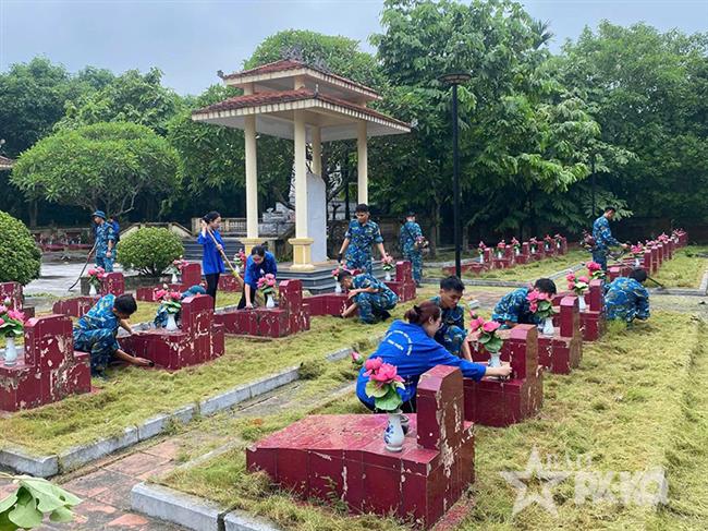 hoc-vien-phong-khong-khong-quan-to-chuc-hanh-quan-da-ngoai-lam-cong-tac-dan-van-tai-phuong-tung-thien-thanh-pho-ha-noi