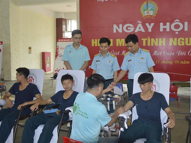 hoc-vien-phong-khong-khong-quan-to-chuc-hien-mau-tinh-nguyen-dot-2-nam-2023
