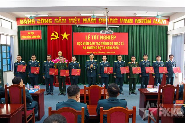 hoc-vien-phong-khong-khong-quan-to-chuc-le-tot-nghiep-hoc-vien-dao-tao-trinh-do-thac-si-ra-truong-dot-3-nam-2026