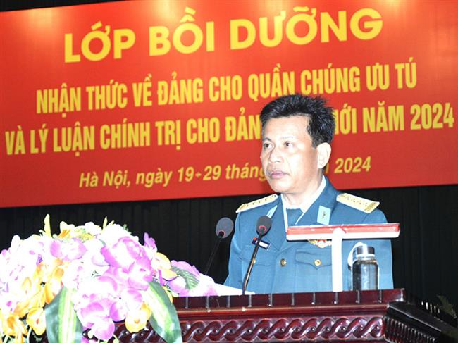 hoc-vien-pk-kq-to-chuc-be-mac-lop-boi-duong-nhan-thuc-ve-dang-cho-quan-chung-uu-tu-va-ly-luan-chinh-tri-cho-dang-vien-moi-nam-2024