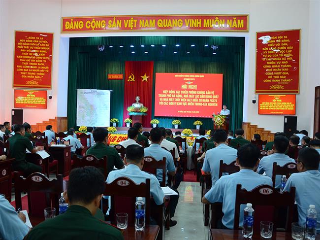 hoi-nghi-hiep-dong-tac-chien-phong-khong-giua-su-doan-375-voi-cac-don-vi-khu-vuc-mien-trung-tay-nguyen