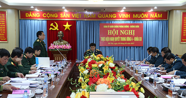 hoi-nghi-thuc-hien-nghi-quyet-trung-uong-4-khoa-xii