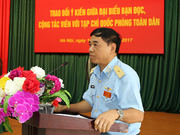 hoi-nghi-trao-doi-y-kien-giua-dai-bieu-ban-doc-cong-tac-vien-voi-tap-chi-quoc-phong-toan-dan