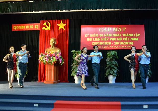 hoi-phu-nu-co-quan-cuc-chinh-tri-to-chuc-gap-mat-nhan-ky-niem-86-nam-thanh-lap-hoi-lien-hiep-phu-nu-viet-nam