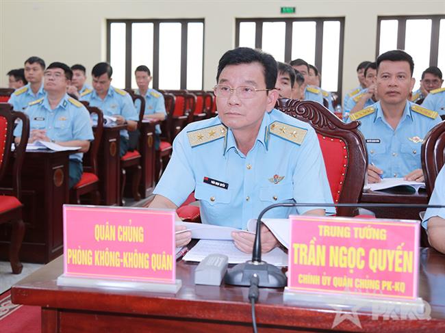 hoi-thao-ve-sua-doi-bo-sung-quy-dinh-so-332-qd-tw-cua-bo-chinh-tri-ve-to-chuc-dang-va-du-thao-quy-dinh-cua-ban-bi-thu-ve-chuc-nang-nhiem-vu-moi-quan-he-cong-tac-cua-dang-bo-truc-thuoc-co-so-chi-bo