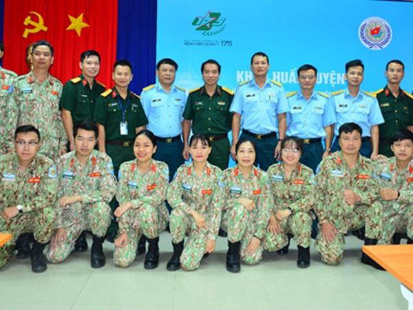 huan-luyen-van-chuyen-y-te-duong-khong-cho-benh-vien-da-chien-cap-2-so-3