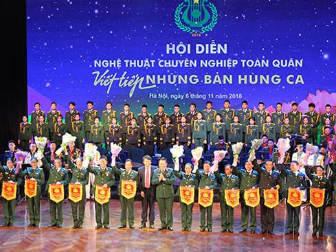 khai-mac-hoi-dien-nghe-thuat-chuyen-nghiep-toan-quan-nam-2018