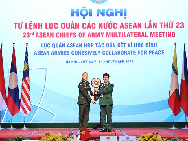 khai-mac-hoi-nghi-tu-lenh-luc-quan-cac-nuoc-asean-lan-thu-23