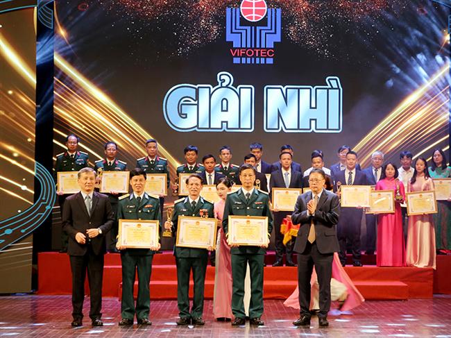 khang-dinh-thuong-hieu-nang-tam-vi-the-nghien-cuu-khoa-hoc