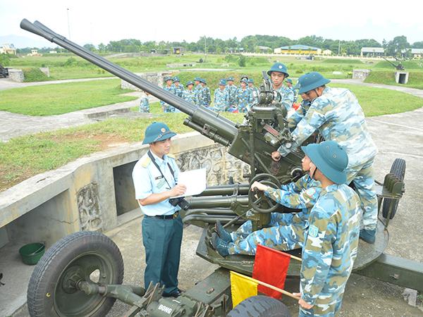khi-cong-tac-vien-viet-bao