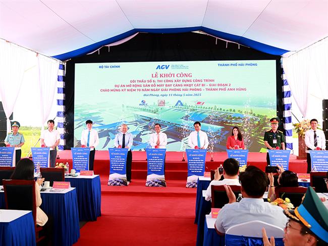 khoi-cong-xay-dung-cong-trinh-“mo-rong-san-do-may-bay-cang-hang-khong-quoc-te-cat-bi-giai-doan-2”