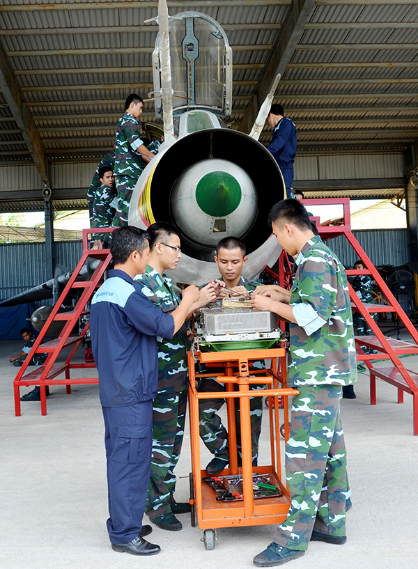 ky-1-xay-dung-luc-luong-di-truoc-don-dau