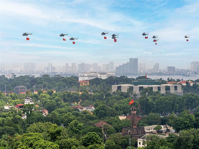 nua-the-ky-lam-chu-bau-troi