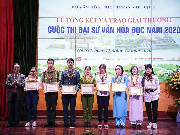lan-toa-phong-trao-doc-sach-o-hoc-vien-pk-kq