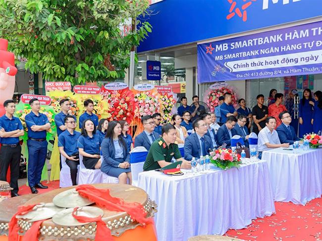 mb-khai-truong-smartbank-ham-thuan-thuc-day-tai-chinh-so-tai-dia-phuong