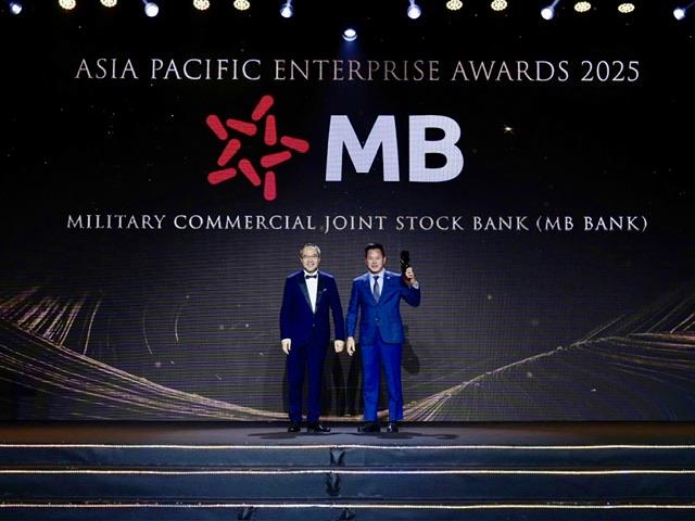 mb-lan-thu-sau-lien-tiep-duoc-vinh-danh-“doanh-nghiep-xuat-sac-chau-a”-nam-2025