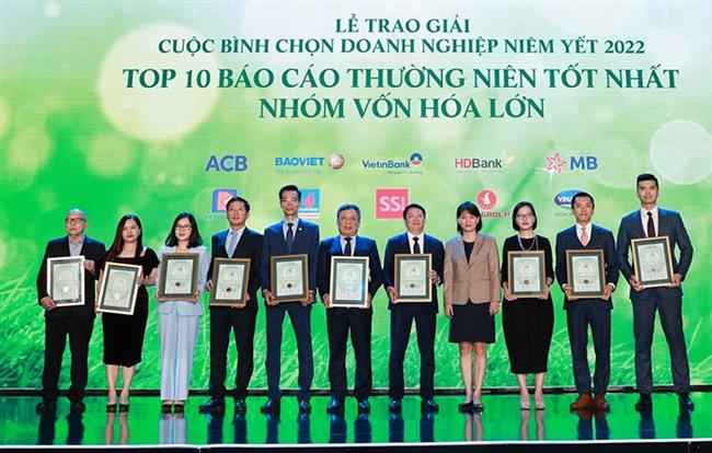 mb-vao-top-10-doanh-nghiep-niem-yet-co-bao-cao-thuong-nien-xuat-sac-nhat