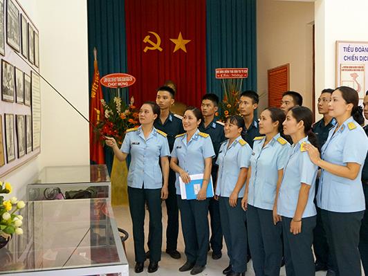 mot-nam-khoi-sac