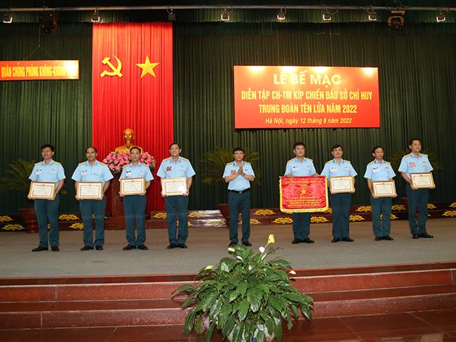 nang-cao-chat-luong-huan-luyen-kip-chien-dau-so-chi-huy-trung-doan-ten-lua