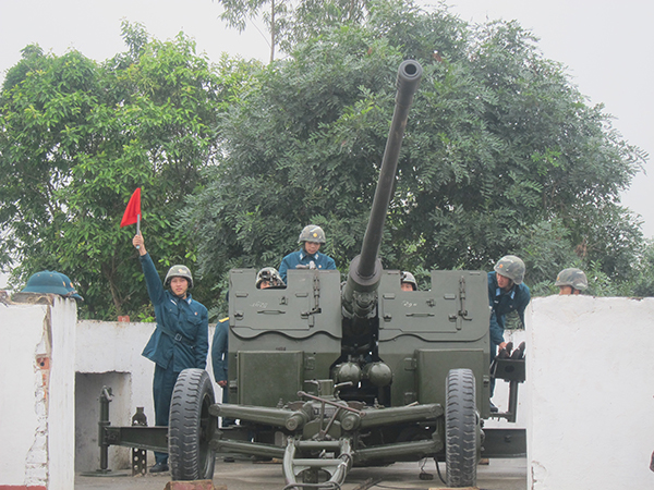 ngay-dau-nam-o-trung-doan-240