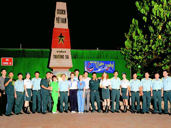 nghe-si-tre-va-nhung-ky-niem-o-truong-sa