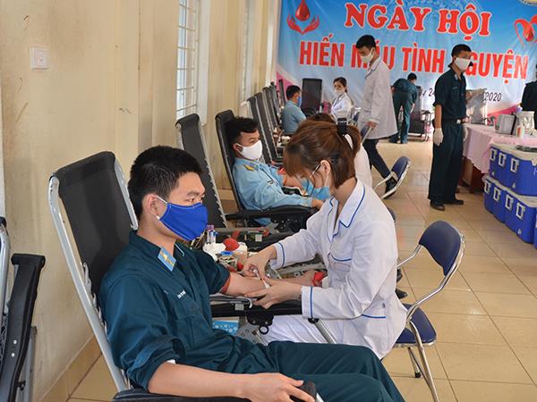 nghia-cu-cao-dep-cua-tuoi-tre-su-doan-365