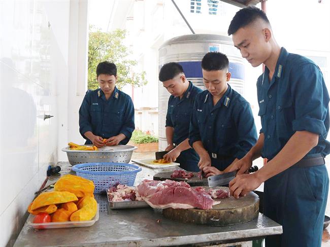 nhung-“anh-nuoi”-o-tram-ra-da-16