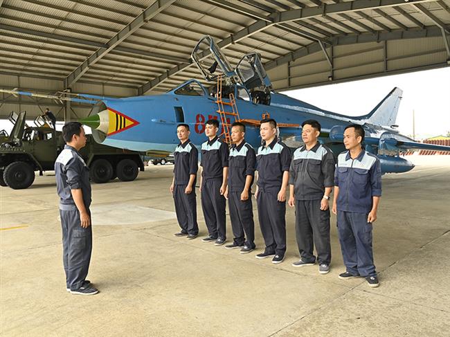 “bac-si”-cua-may-bay-su-22m4