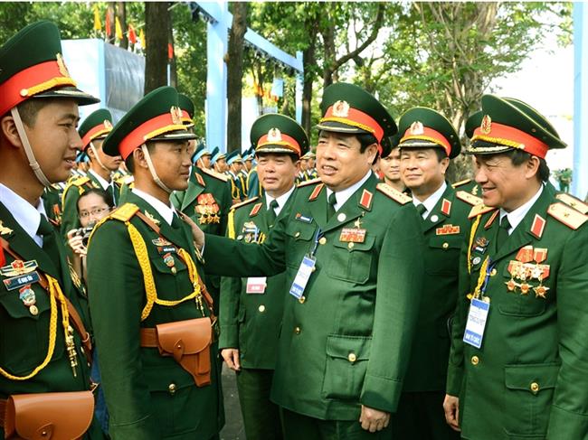 noi-guong-dai-tuong-phung-quang-thanh-can-bo-chien-si-toan-quan-phan-dau-to-tham-them-pham-chat-cao-dep-bo-doi-cu-ho-trong-thoi-ky-moi