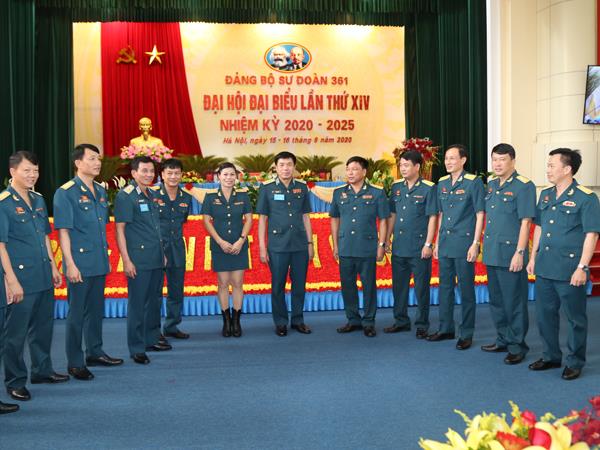 phat-huy-dan-chu-tap-trung-tri-tue-to-chuc-thanh-cong-dai-hoi-dai-bieu-dang-bo-quan-chung-phong-khong-khong-quan-lan-thu-x