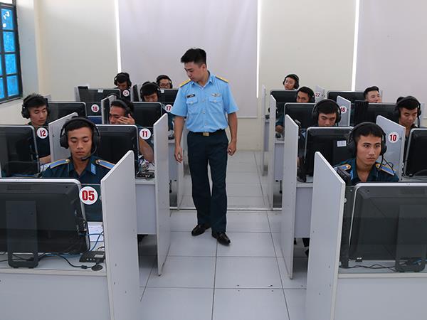 giai-phap-phat-huy-vai-tro-neu-guong-cua-can-bo-doan-trong-giao-duc-dao-duc-cach-mang-cho-doan-vien-o-cac-hoc-vien-truong-si-quan-quan-doi-hien-nay