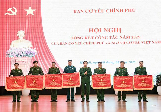 phong-co-yeu-quan-chung-phong-khong-khong-quan-duoc-ban-co-yeu-chinh-phu-tang-co-thi-dua
