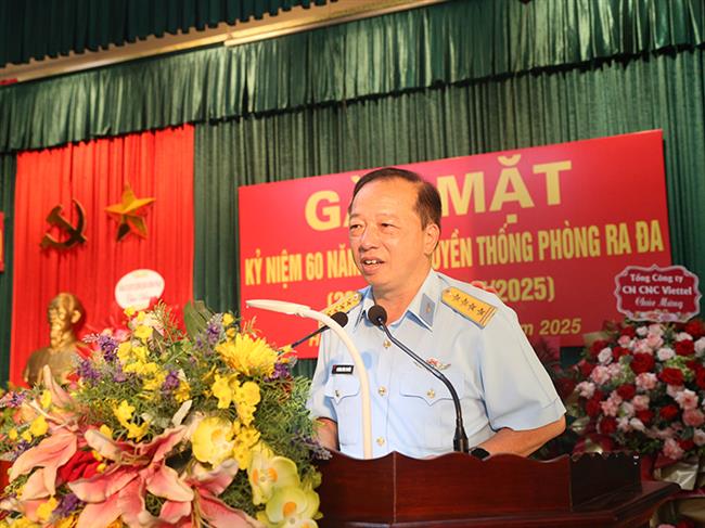 phong-ra-da-cuc-hau-can-ky-thuat-phong-khong-khong-quan-gap-mat-ky-niem-60-nam-ngay-truyen-thong