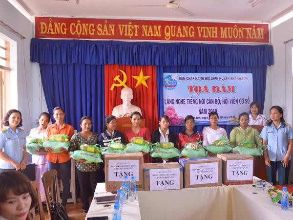 phu-nu-su-doan-377-dong-hanh-cung-phu-nu-bien-cuong