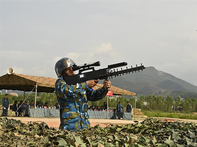 quan-chung-phong-khong-khong-quan-be-mac-hoi-thao-vong-quan-sat-mat-to-ban-may-bay-bay-thap-to-che-ap-uav-nam-2023