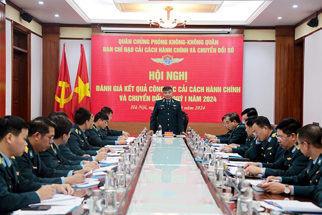 quan-chung-phong-khong-khong-quan-danh-gia-ket-qua-cong-tac-cai-cach-hanh-chinh-va-chuyen-doi-so-quy-i-nam-2024
