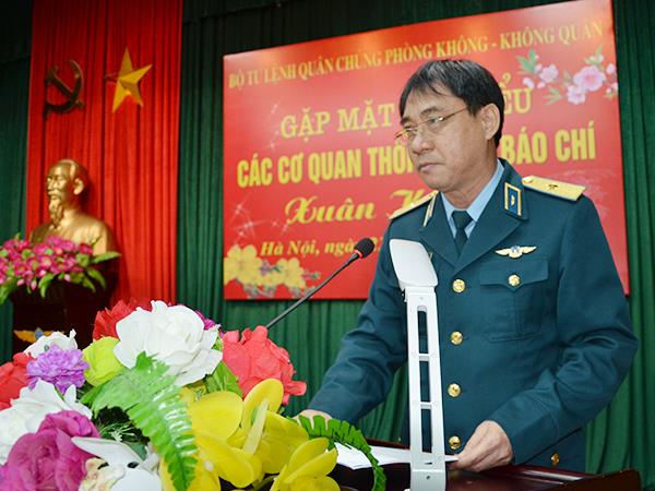 quan-chung-phong-khong-khong-quan-gap-mat-dai-bieu-cac-co-quan-thong-tan-bao-chi-nhan-dip-xuan-ky-hoi-2019