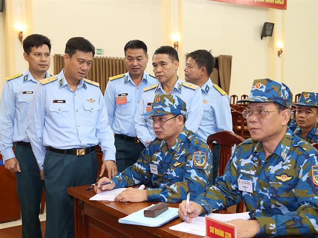 quan-chung-phong-khong-khong-quan-khai-mac-dien-tap-kip-chien-dau-so-chi-huy-su-doan-khong-quan-nam-2025