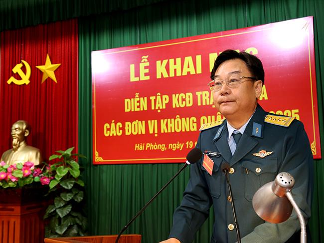 quan-chung-phong-khong-khong-quan-khai-mac-dien-tap-kip-chien-dau-tram-ra-da-cac-don-vi-khong-quan-nam-2025