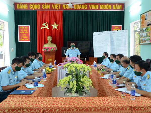 quan-chung-phong-khong-khong-quan-kiem-tra-cac-don-vi-o-khu-vuc-mien-trung