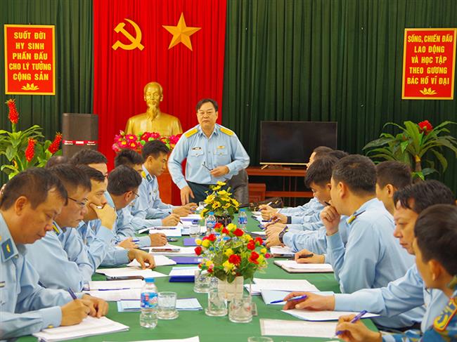 quan-chung-phong-khong-khong-quan-kiem-tra-cong-tac-huan-luyen-thang-dau-nam-2024-tai-su-doan-363